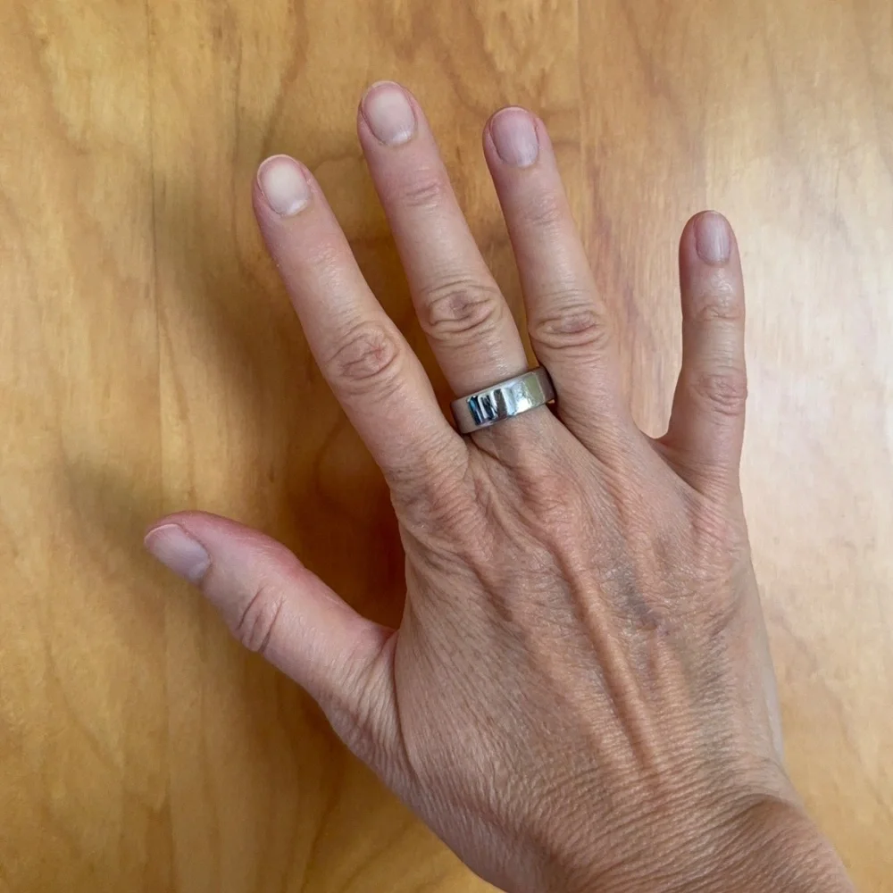 Oura Ring 4 Charger (non working Ring included Silver Size 8)